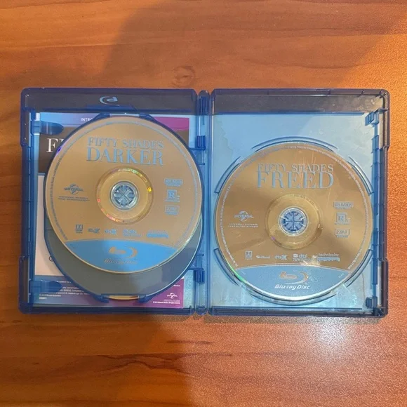 Fifty Shades 3-Movie Collection Blu-Ray + Digital - Picture 4 of 9